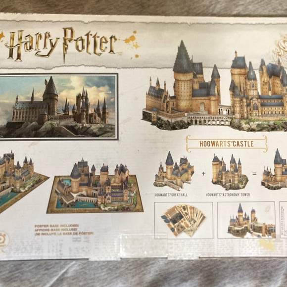 Harry Potter 3D Castle Puzzle - Picture 2 of 5